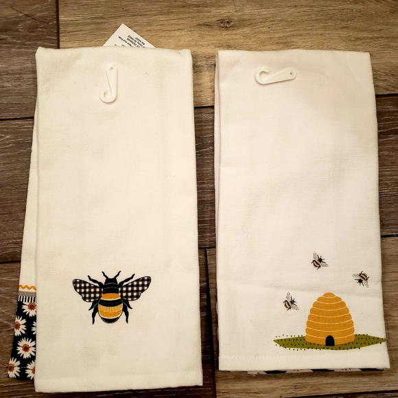Gnome/ bee /Daisy kitchen towel set - Picture 4 of 5